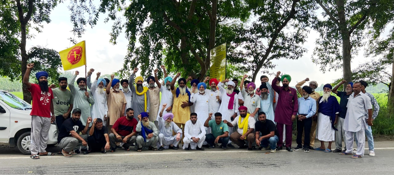 Jatha leaves for Samrala's victory rally under the leadership of the leaders of the United Kisan Morcha.